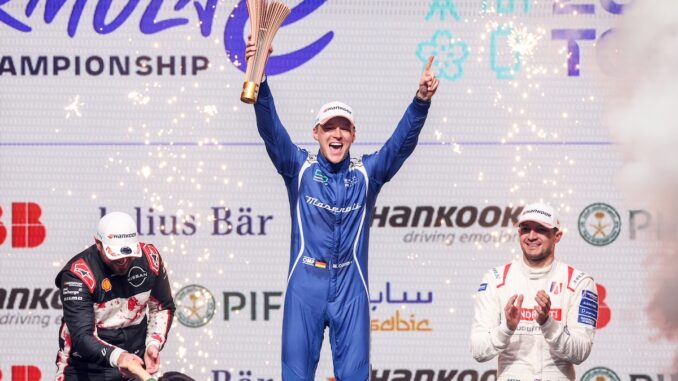 Maximilian Gunther celebra la victoria en Tokio | Fuente: Maserati Racing