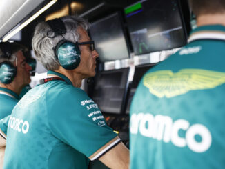 Mike Krack en el muro de boxes del GP de Miami | Fuente: Aston Martin