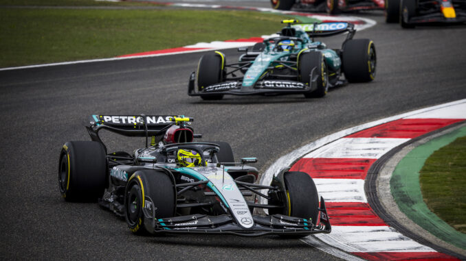 Ambos Mercedes durante el GP de China 2024 | Fuente: Mercedes AMG F1