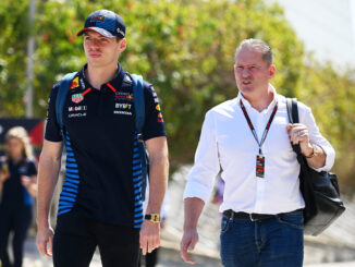 Max y Jos Verstappen durante el Gran Premio de Baréin 2024 | Fuente: Red Bull